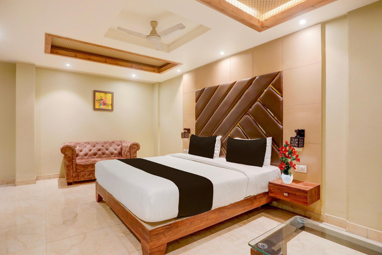 Room 5, Deluxe the Golden Crown Hotel, Patna