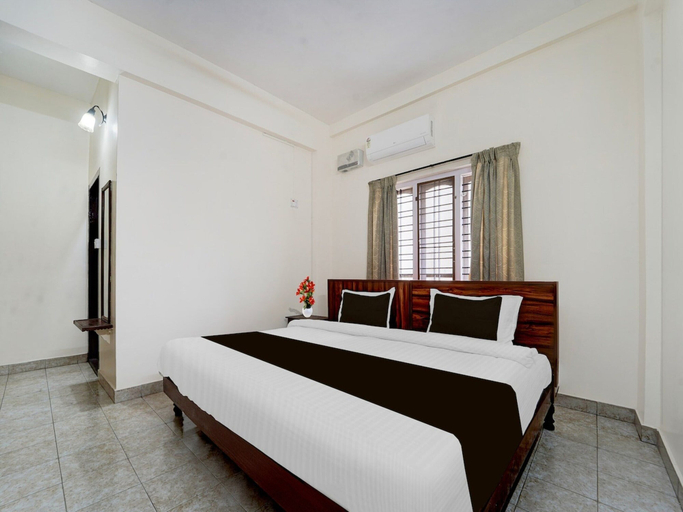 Room 5, Classic With Balcony Mannil Regency, Pathanamthitta