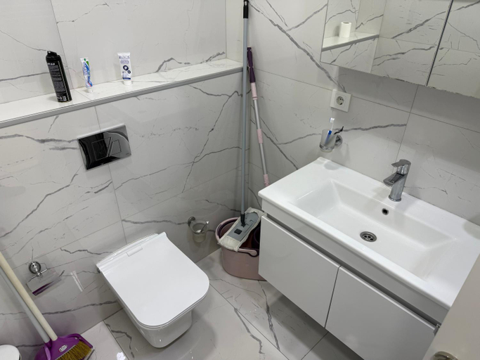 Bathroom 2, Apartment In Porta Batumi Tower, Batumi
