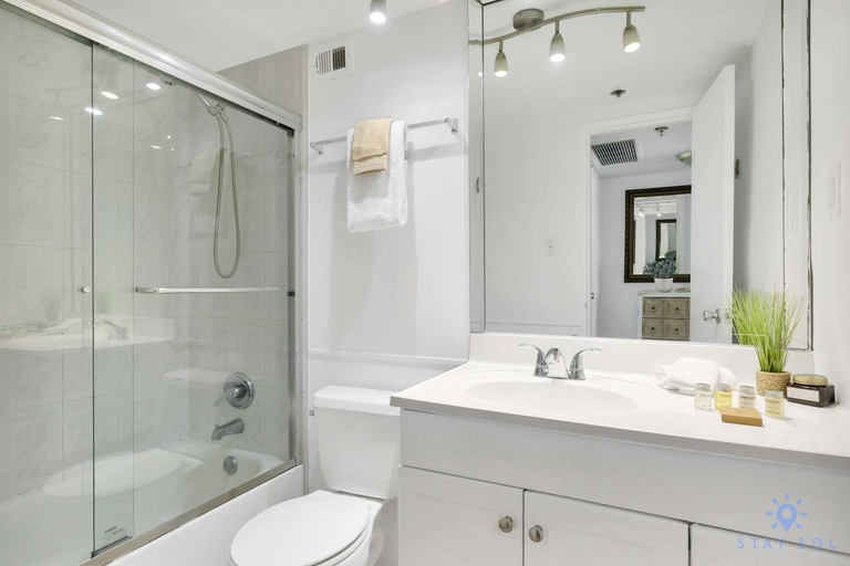 Bathroom 4, Ocean View Balcony| Beachfront Condo|Amazing Pools, Miami-Dade