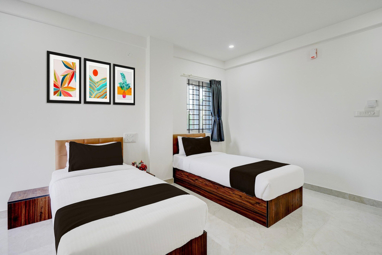 Room 4, Classic With Balconybangalore Inn, Bangalore