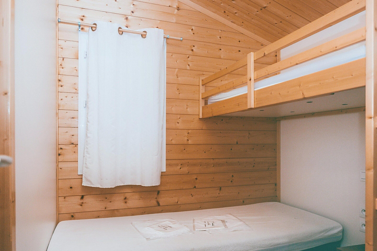 Room 5, Getaway Near Monclar Lake With Pool, Tarn-et-Garonne