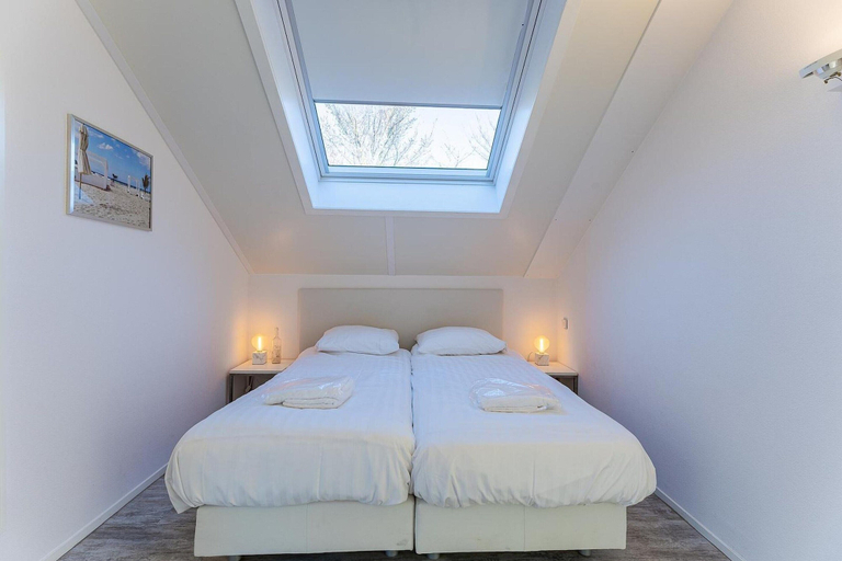 Room 5, Beachfront Coastal Villa in Renesse for 6, Schouwen-Duiveland