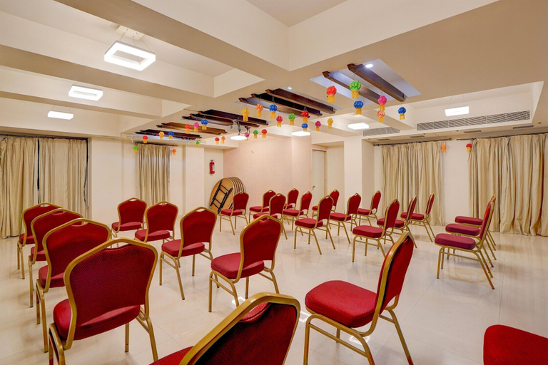 Banquet hall, Deluxe Hotel Kapil Residency, Pune
