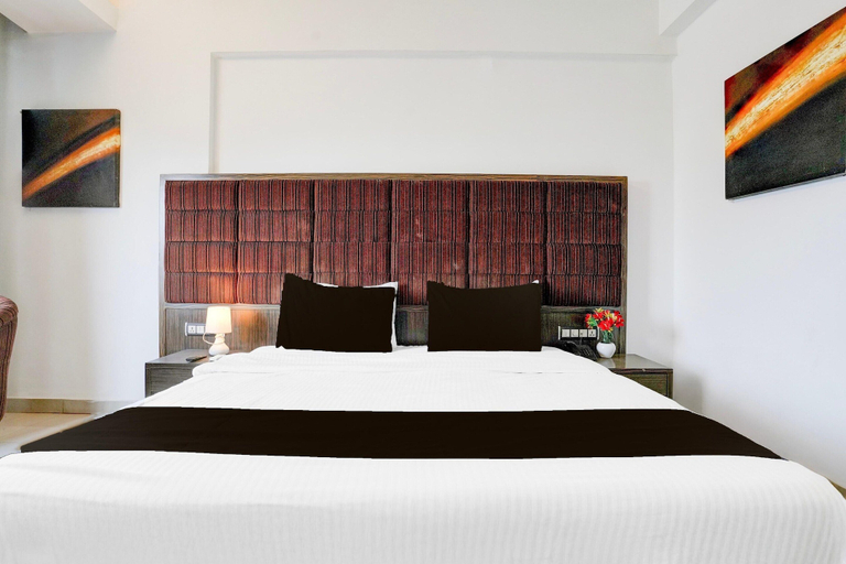 Room 4, Super Townhouse Oak Bharuch Near Railway Station, Bharuch