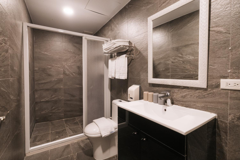 Bathroom 3, Meworld Hotel - Ximen, Taipei City