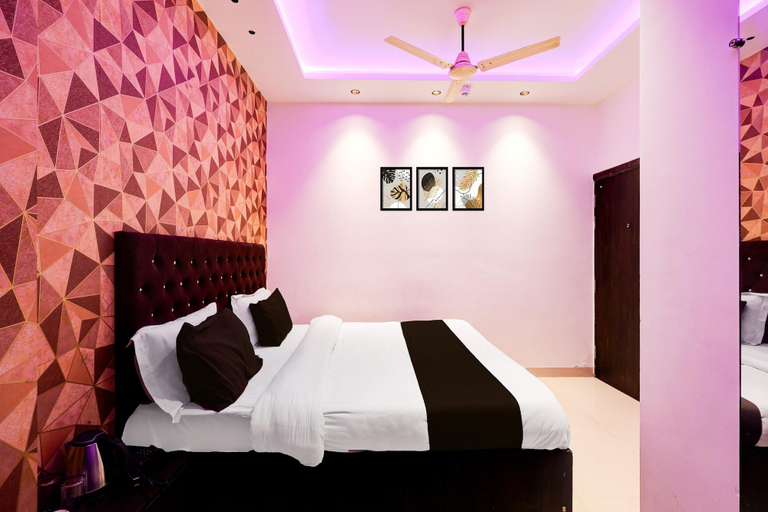 Room 5, Super Townhouse Oak Kanpur, Kanpur Nagar