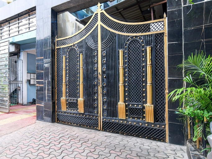 Reception 2, Deluxe Hotel Royal Garden, Kolkata