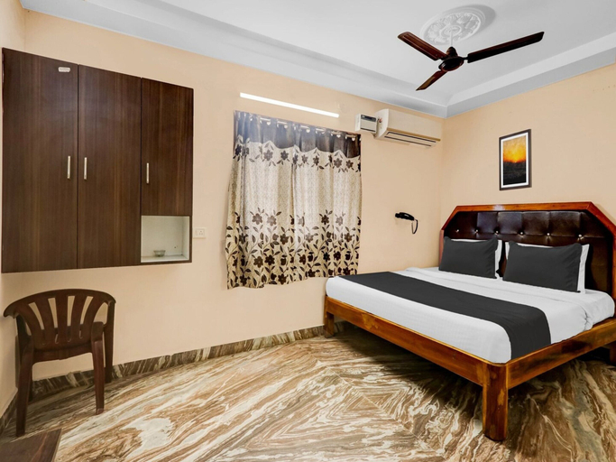 Room 5, Deluxe OYE Stays Visakhapatnam, Visakhapatnam