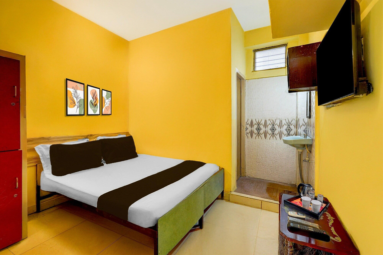 Room 2, Hotel O Egmore Formerly Harini Lodge, Chennai