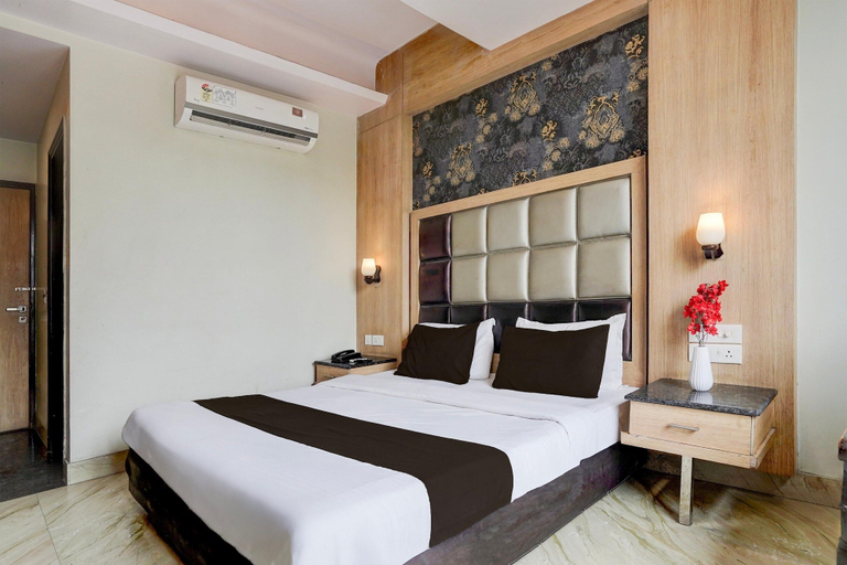 Room 2, Deluxe Townhouse Aroma Residency, Jaipur