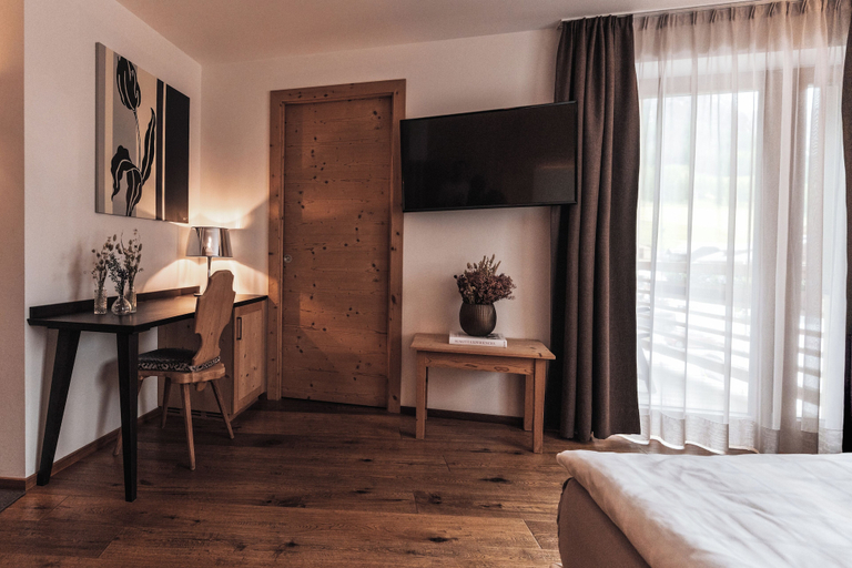 Bedroom 4, Soleil Alpine Lifestyle Hotel, Bolzano