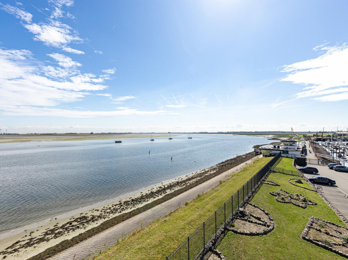 View from property 5, Penthouse With Beach View, Tholen