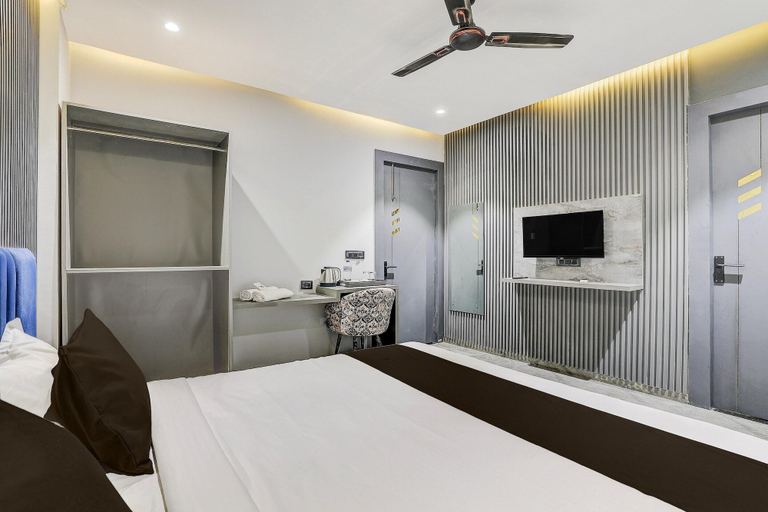 Room 3, Deluxe Haridwar Aagman, Hardwar