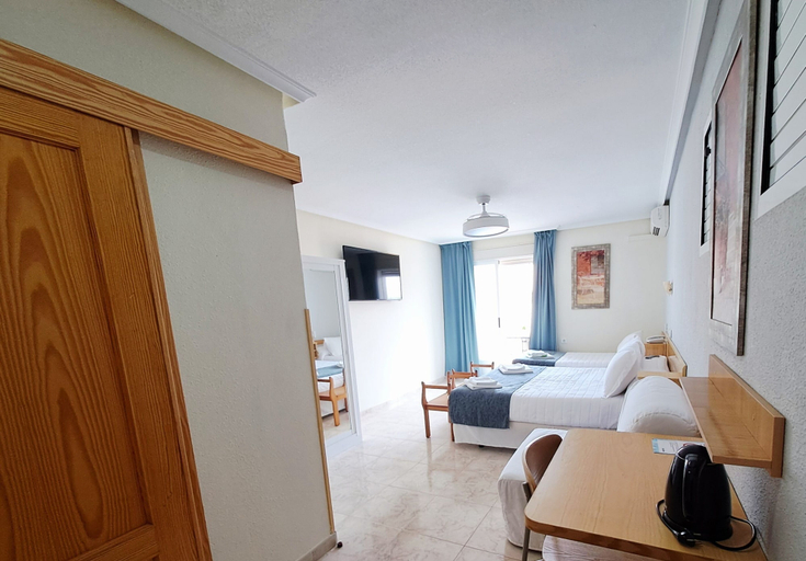 Bedroom 3, Hotel Alaska, Murcia