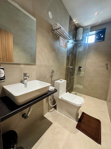 Bathroom, Kaysons Hotel, Ranga Reddy