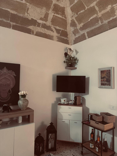 Others 3, Giovanna Home, Trapani