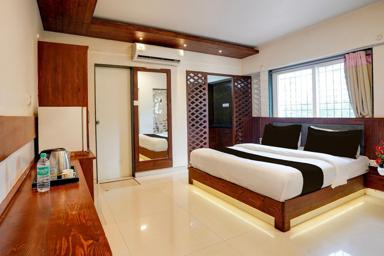 Room 5, Suitegravity Inn, Pune