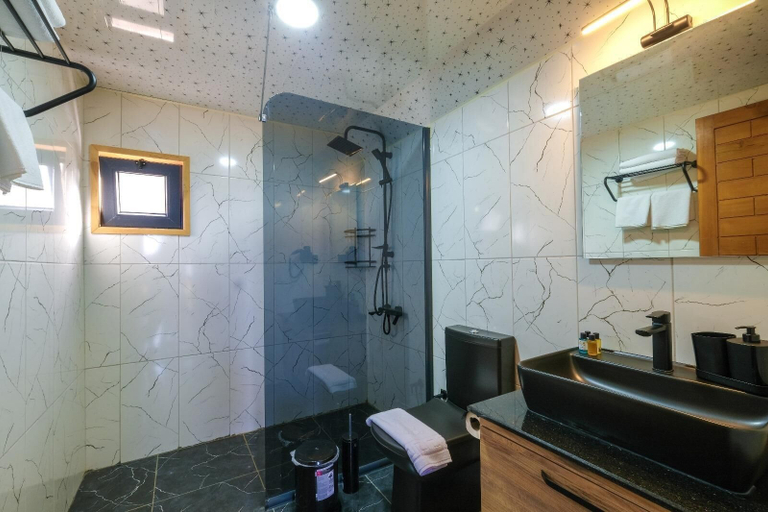 Bathroom 4, Kaş Konak Bungalows, Kaş