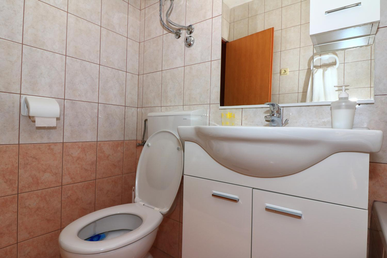 Bathroom 3, Apartments Slađana, Tisno