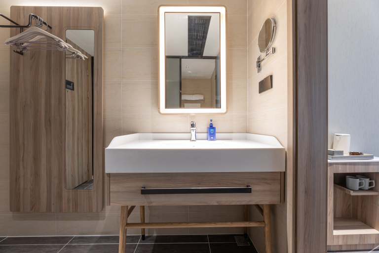 Bathroom 3, Hanting Hotel Nantong Tangzha Ancient Town, Nantong