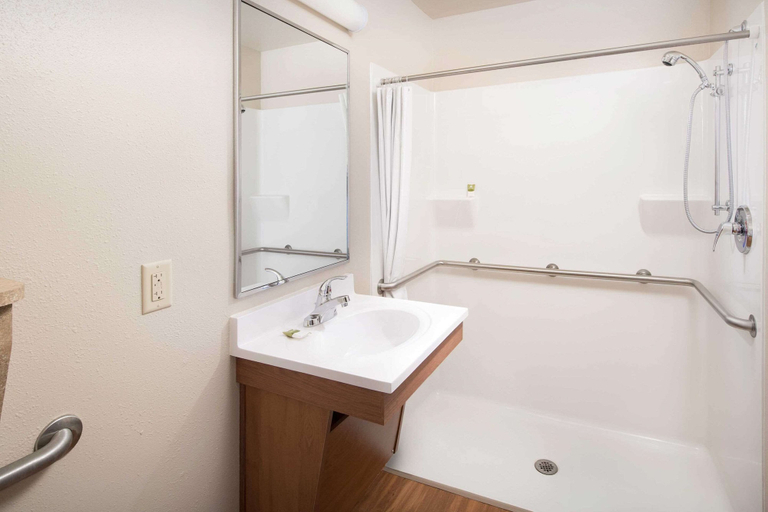 Bathroom 4, WoodSpring Suites Chattanooga, Hamilton