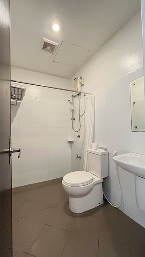 Bathroom, Hotel 801 Inc., Cagayan de Oro City