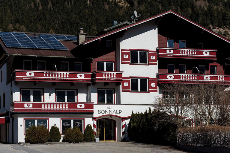 Exterior & Views 2, Garni Das SONNALP, Schwaz