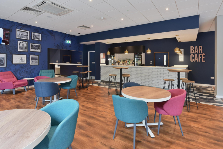 Food & Drinks 4, Travelodge Crawley, West Sussex