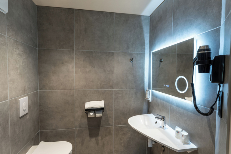 Bathroom 4, BHOMA HOTEL, Cher