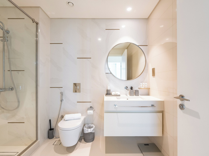 Bathroom 5, Stylish 1BR with Private Beach Access, Dubai