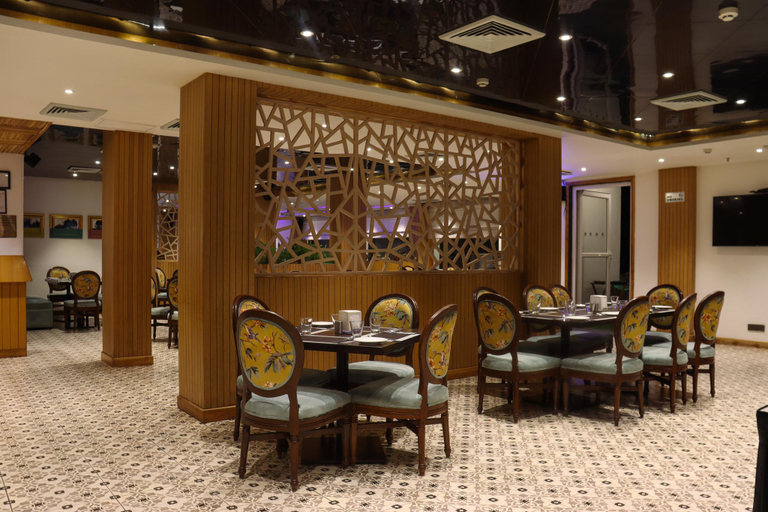 Food & Drinks 5, Rosetum Kasauli, Solan