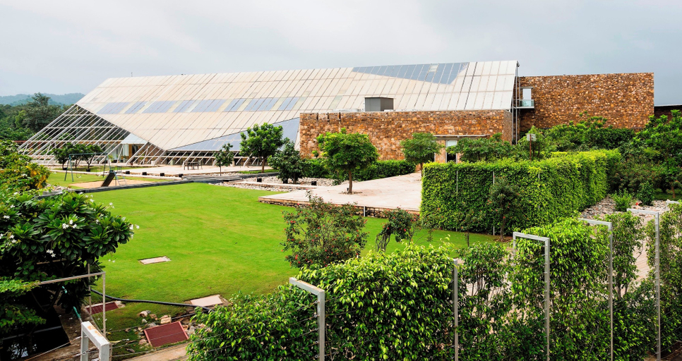 Exterior & Views 2, Mana Hotel, Pali