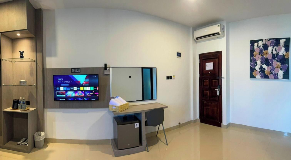 Room 2, The Quadrant Ocarina Hotel, Batam
