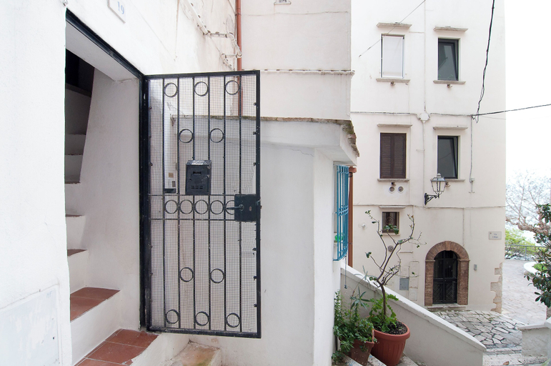 Exterior & Views 2, Casa Vacanza Eos, Latina