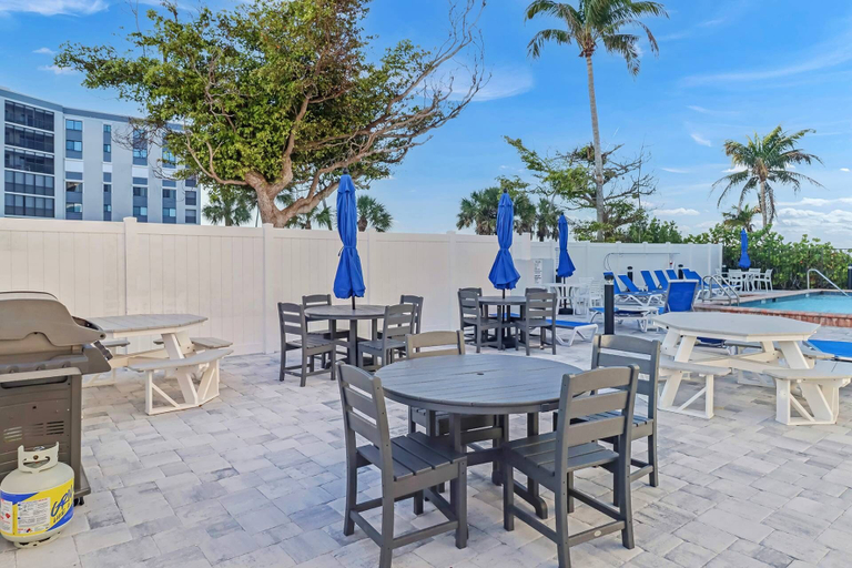 Food & Drinks 5, Estero Island Beach Villas 604, Lee