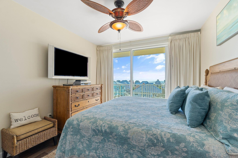 Bedroom 3, The Indies 303, Baldwin
