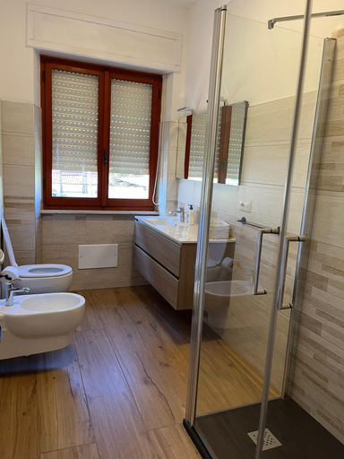 Bathroom 5, Da Tea, Nuoro