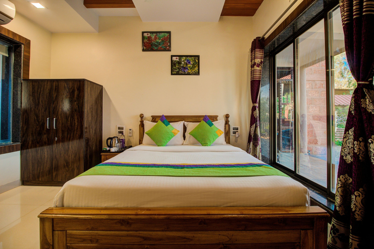 Room 3, Garden Cottage Mahabaleshwar, Satara