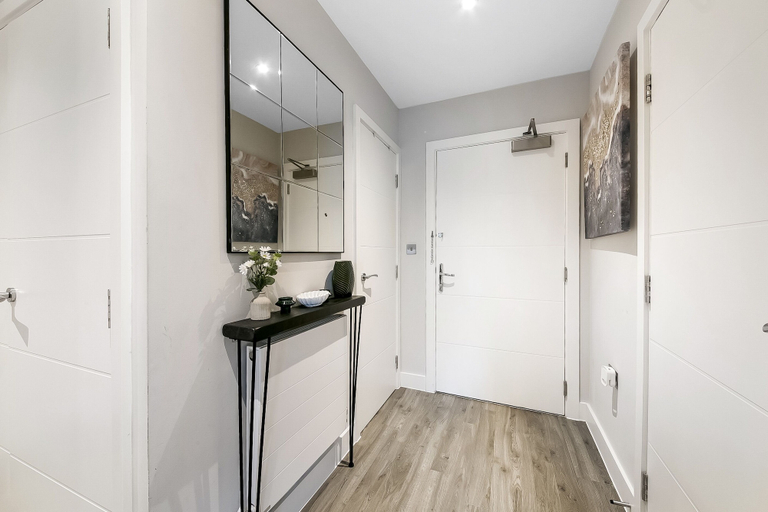 Bathroom 4, Luxurious 2 bed Flat in Greenhithe, Kent