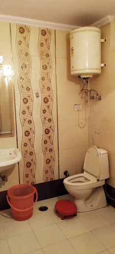 Bathroom, HOTEL K-I-N-G PALACE, Shimla
