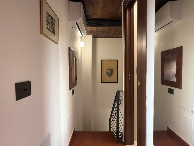 Others 4, Casa Vacanza Eos, Latina