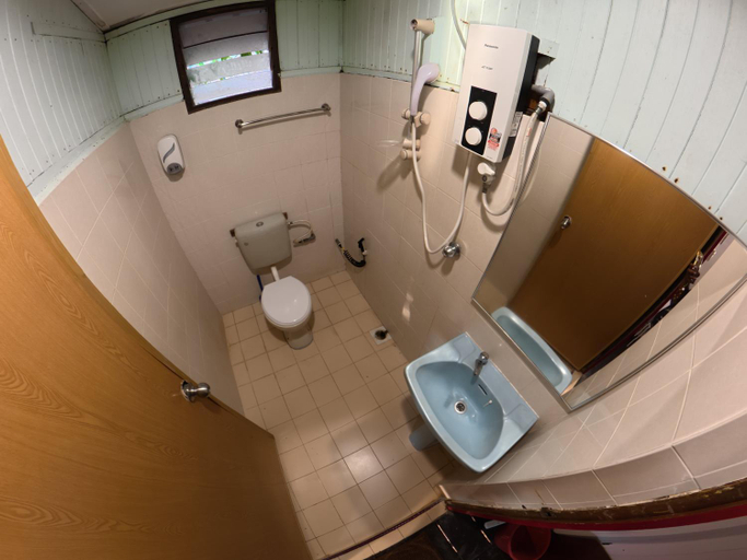Bathroom 5, Panuba Inn Resort, Mersing