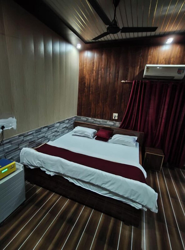 Bedroom 2, JJ Lawns And Resort, Lucknow