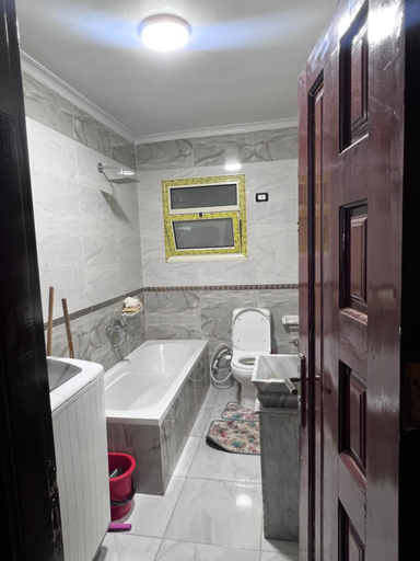 Bathroom, Pyramids Plateau Hotel, Al-Ahram
