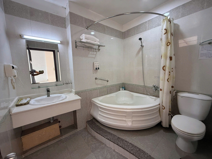 Bathroom 4, Hoa Phat Hotel & Apartment, Thủ Đức