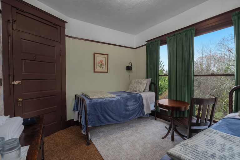Room 3, McCleary Hotel and Inn, Grays Harbor