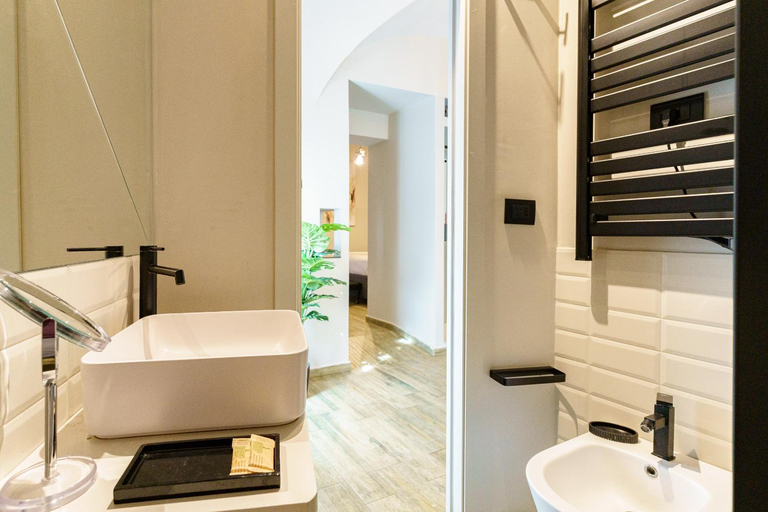 Bathroom 3, VICOLO SAN GAETANO -luxury rooms-, Catania