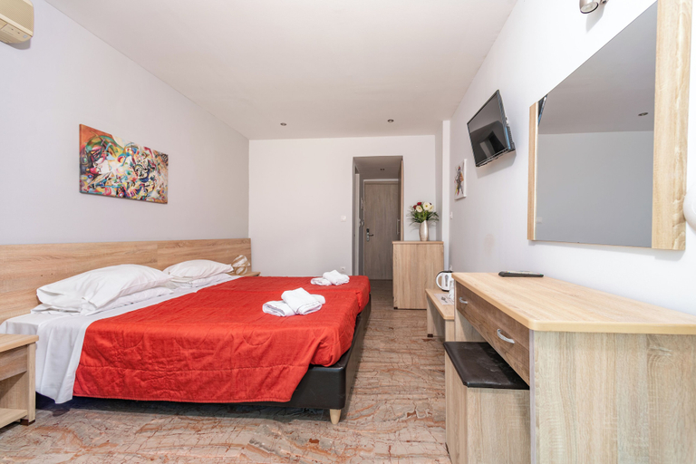 Bedroom 3, Alyssium, Ionian Islands
