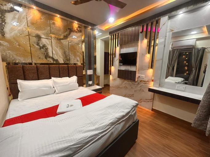Room 5, Hotel Runway, North 24 Parganas